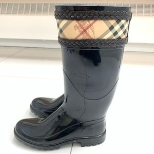 Authentic Burberry Rain Boots Black Classic 6